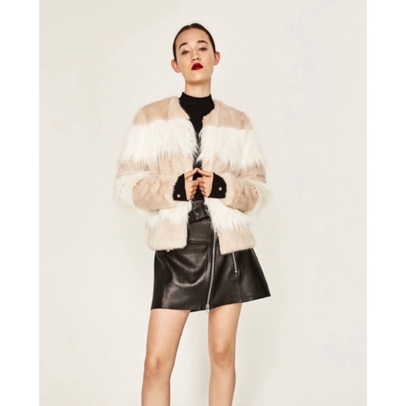 SOLD! ZARA Womens Faux Fur Coat - Picture 14 of 14